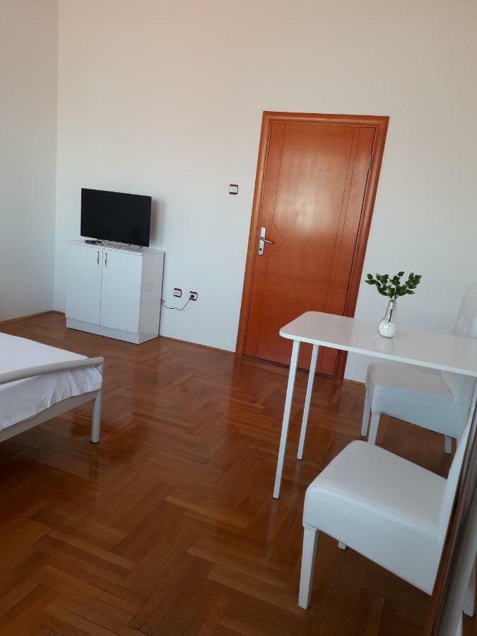 Apartman Dunja Ns 2 诺威萨 外观 照片